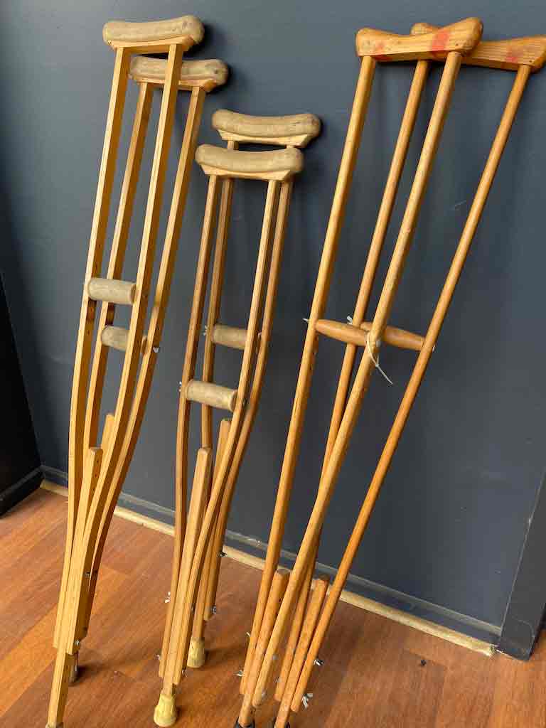 WALKING AIDE, Crutches - Underarm Pair Contemp Wooden